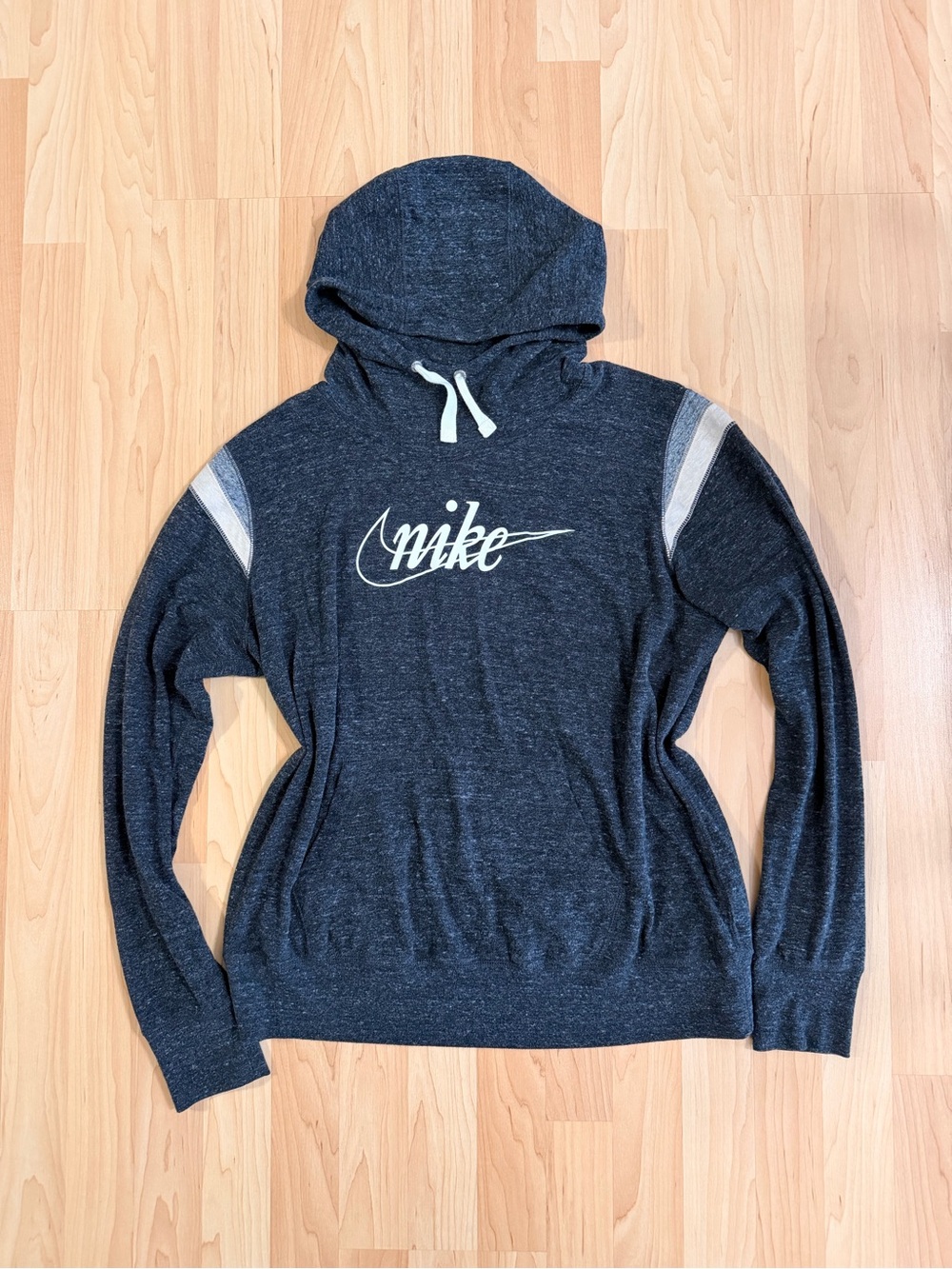 Nike Women's Gym Vintage Pullover Hoodie in size XL